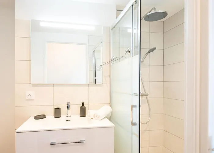 Jade Et Elena-1 By Interhome شقة *